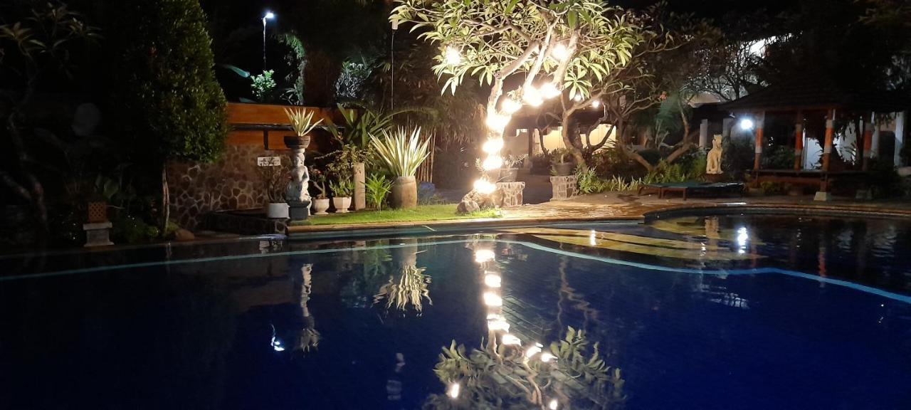 Puri Bali Hotel Lovina Esterno foto