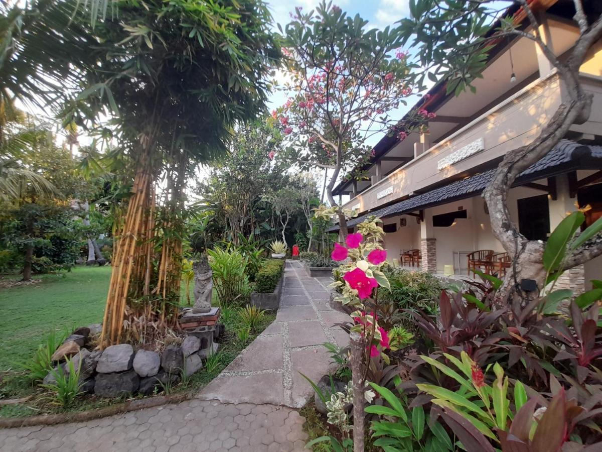 Puri Bali Hotel Lovina Esterno foto