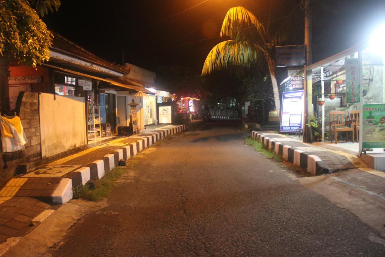 Puri Bali Hotel Lovina Esterno foto