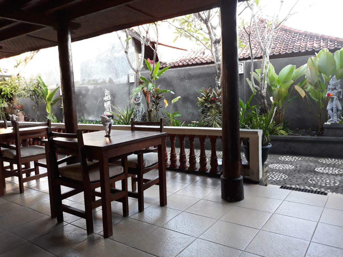 Puri Bali Hotel Lovina Esterno foto